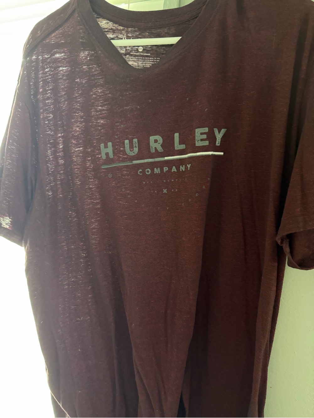 Hurley Men's Maroon Graphic V-Neck Tee